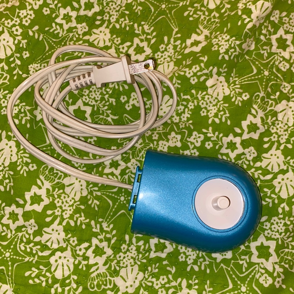GO SMILE led toothbrush charger